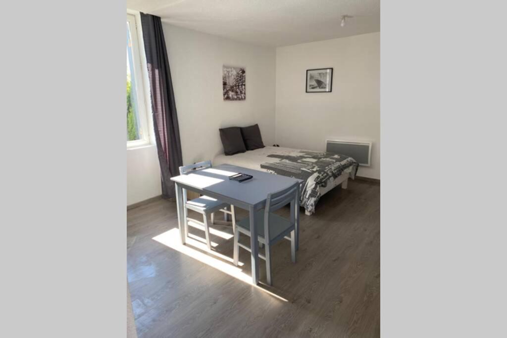 Ferienwohnung La Batisse De Chabot N°3 Montluçon Exterior foto